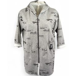   Apró feliratokkal díszített, hosszított egyenes fazonú, viszkóz anyagból készült, cipzáras, kapucnis, zsebes, hosszú ujjú, fiatalos olasz kardigán- világos szürke