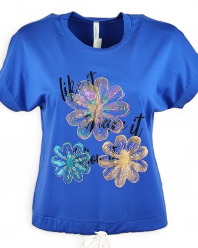 Három csillogós virágfejjel díszített, környakú, rövid ujjú, viszkóz anyagból készült, fiatalos felsőrész, húzható zsinórral az alján- királykék