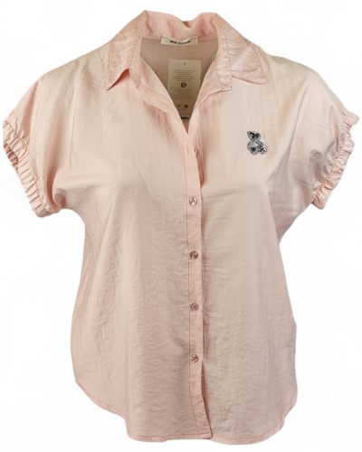 Egyszínű, rövid ujjú, galléros, rövidebb egyenes fazonú, fiatalos olasz vékony viszkóz ingblúz, kis köves mackóval- púder szín