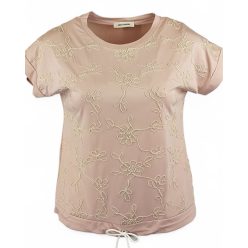   Natúr madzaggal hímzett elejű, környakú, rövid ujjú, viszkóz anyagból készült, fiatalos felsőrész, húzható zsinórral az alján- púder szín