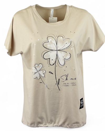 Fehér virággal díszített elejű, pamut anyagból készült, madzaggal behúzható aljú, rövid ujjú, fiatalos olasz tunika- drapp