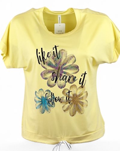 Három csillogós virágfejjel díszített, környakú, rövid ujjú, viszkóz anyagból készült, fiatalos felsőrész, húzható zsinórral az alján- vanília sárga